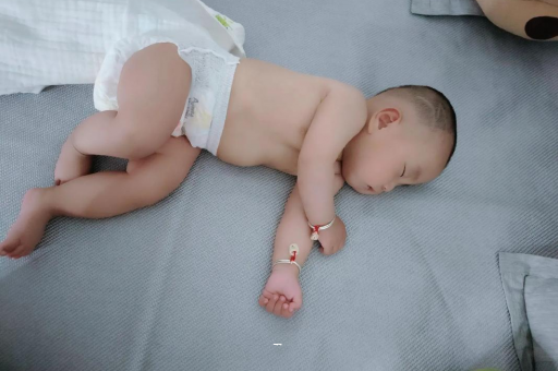 沙洋给宝宝添加辅食